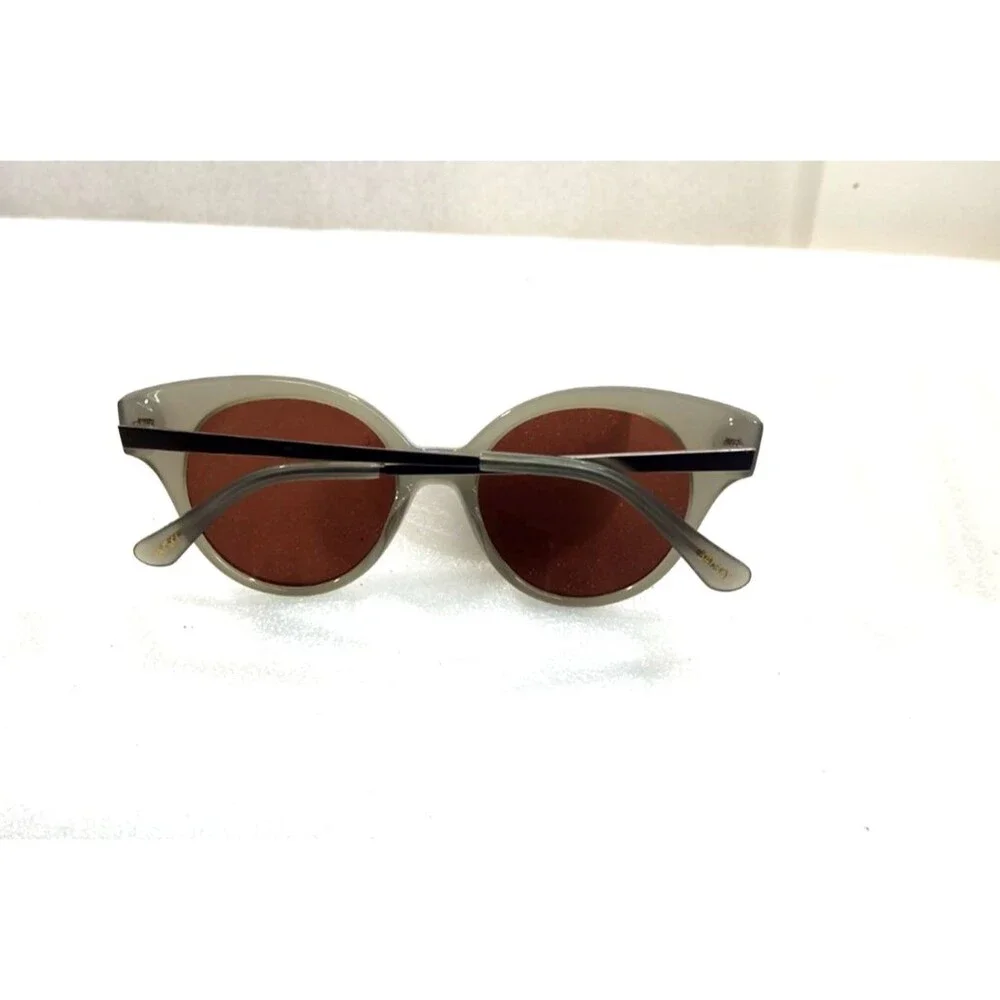 Bay Sky eye fashionable